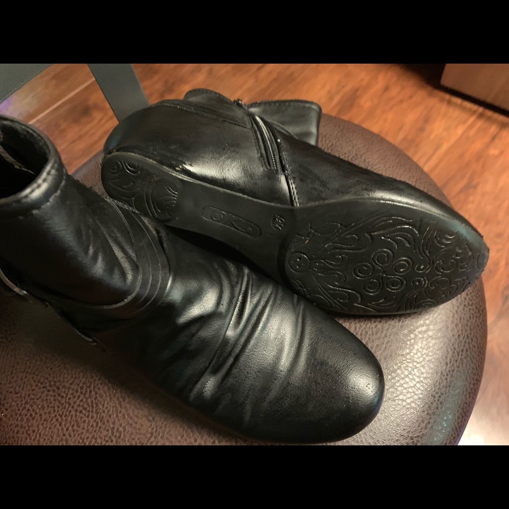 Boot - Picture 3 of 3